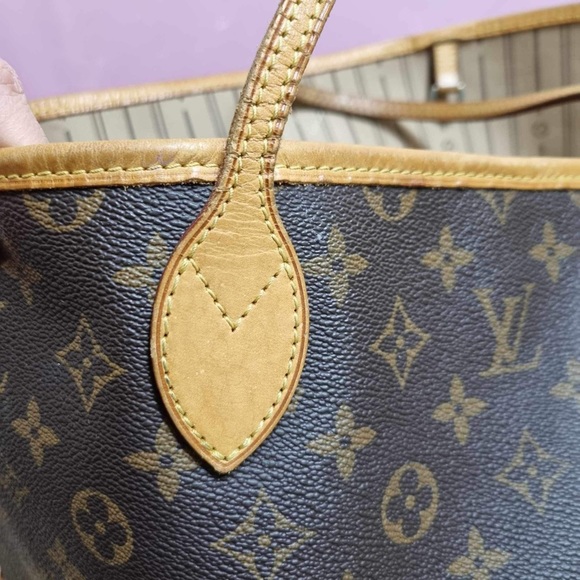 SOLD ‼️Authentic Neverfull GM - Picture 5 of 16